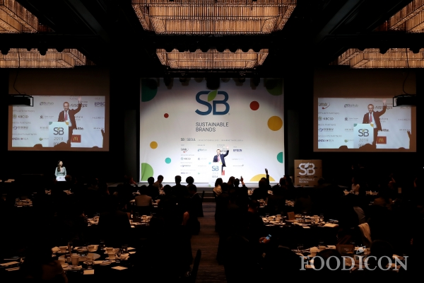 래티튜드(Latitude)가 지난 18일 서울 JW메리어트서울 호텔에서 개최한 지속가능한 사회를 위한 '좋은 삶(Good Life)'을 주제로 열린 'SB 2019 Seoul' 컨퍼런스 전경