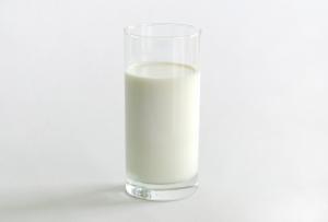 수입산 멸균우유 구입 꺼려지는 이유, ‘원산지·안전성·유통기한’ 문제로 꼽혀