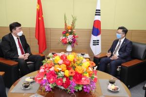 김현수 농식품부 장관, 싱하이밍 주한 중국대사와 양국 농업 교류·협력 강화 방안 논의