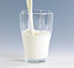 매운 맛 완화에 도움 주는 우유, 그 과학적 근거는?