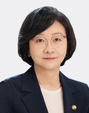 오유경 식약처장, 산하기관 현장 점검 나선다… “안심은 국민에게, 힘은 산업에”