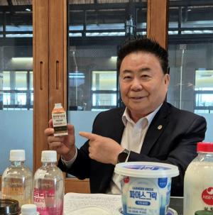 [파워인터뷰] "우유만 팔아서는 더 이상 미래 없다"...문진섭 서울우유조합장이 제시한 한국 낙농의 생존 해법